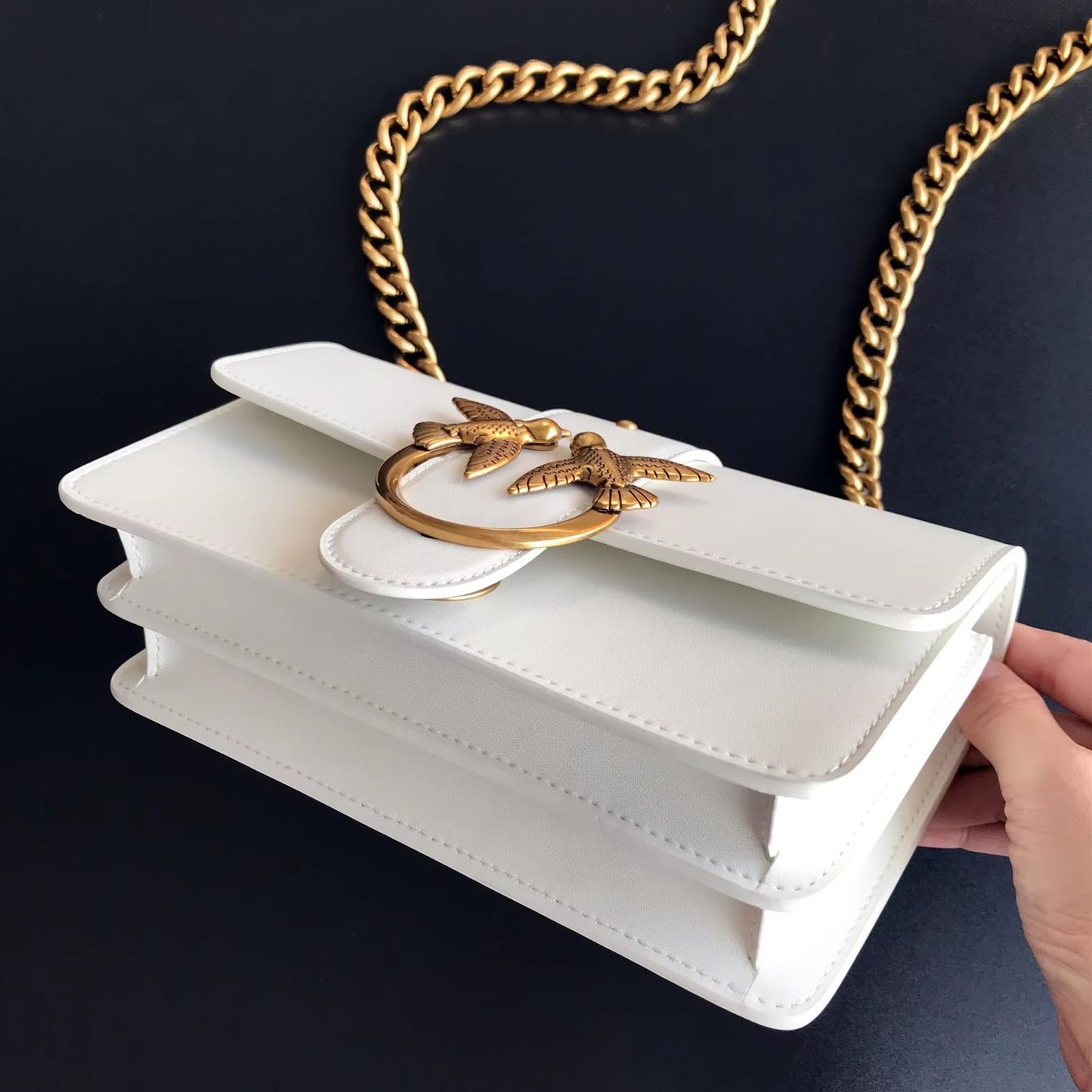 Elegant Crossbody Handbag