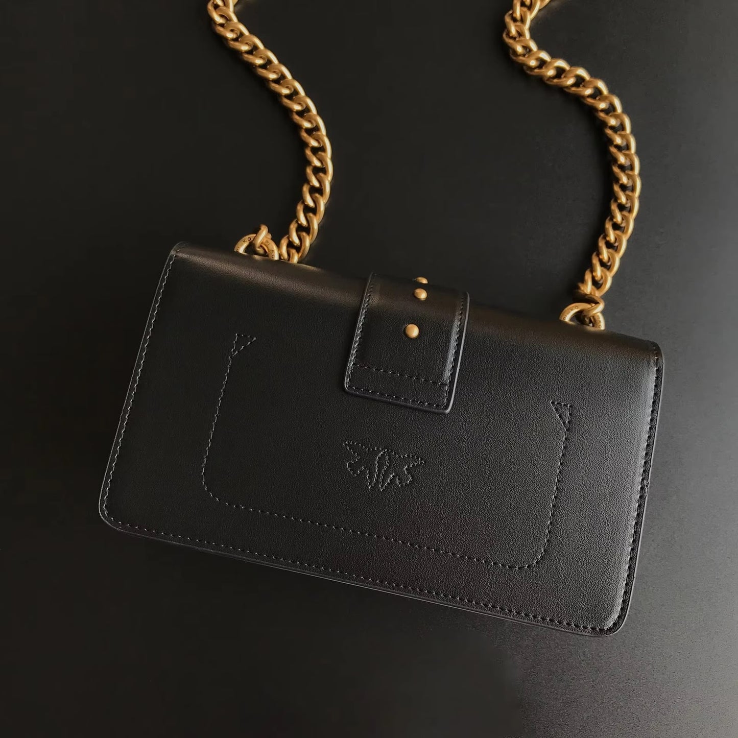 Elegant Crossbody Handbag