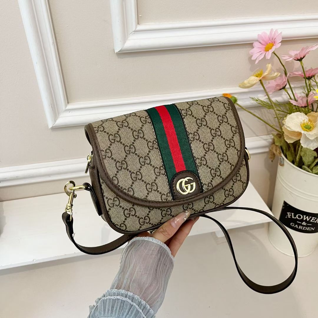 Premium Fashionable Women's Shoulder Bag - Stylish & Elegant