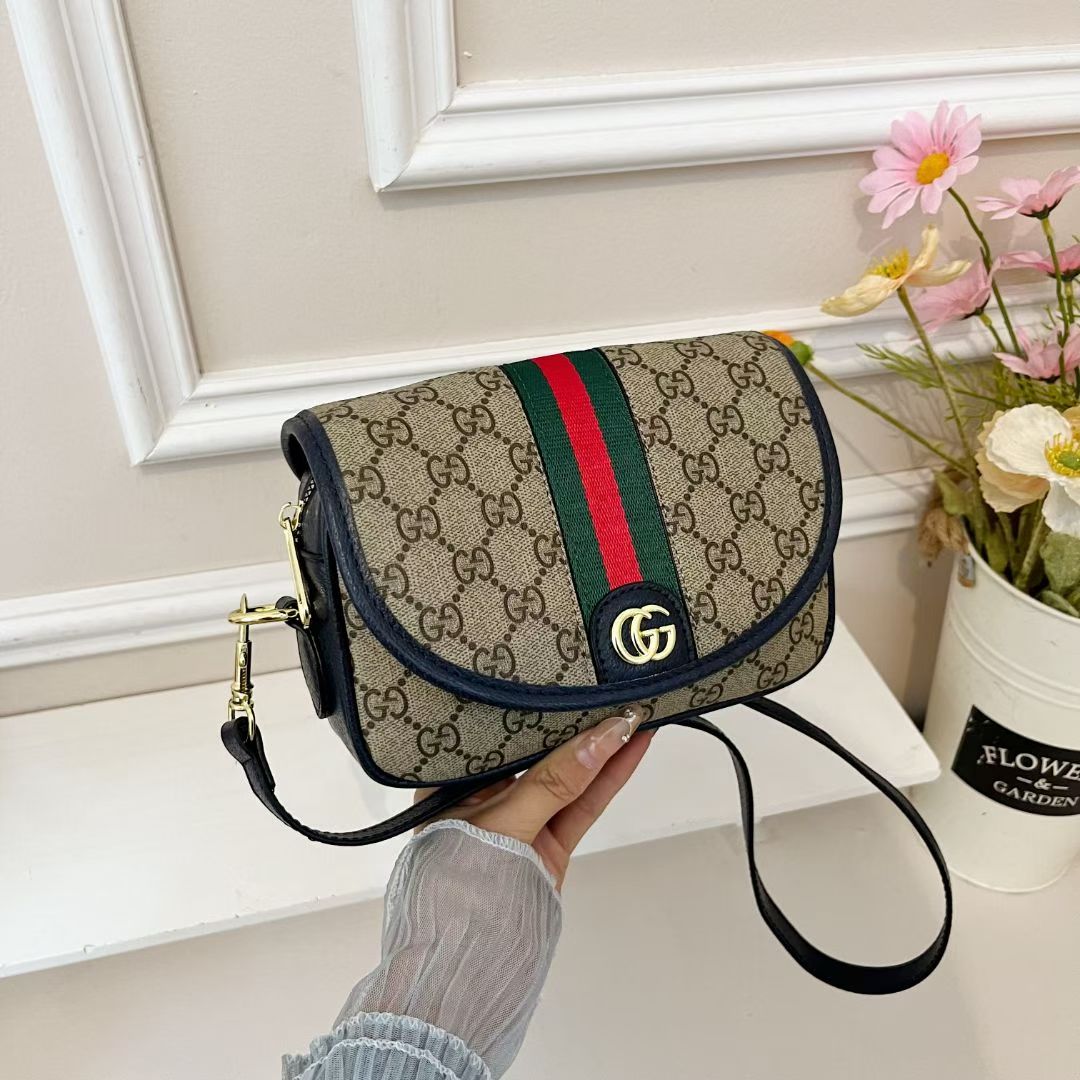 Premium Fashionable Women's Shoulder Bag - Stylish & Elegant