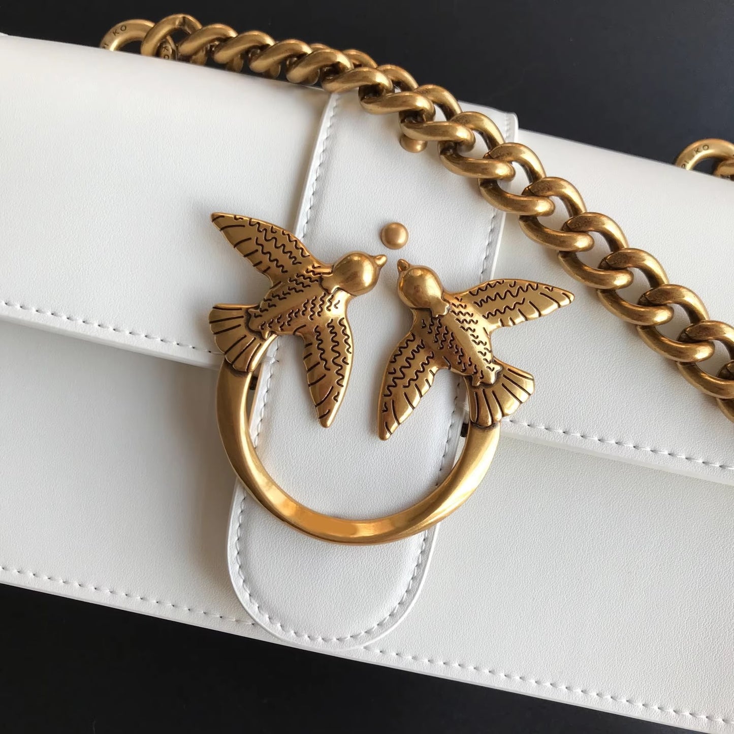 Elegant Crossbody Handbag