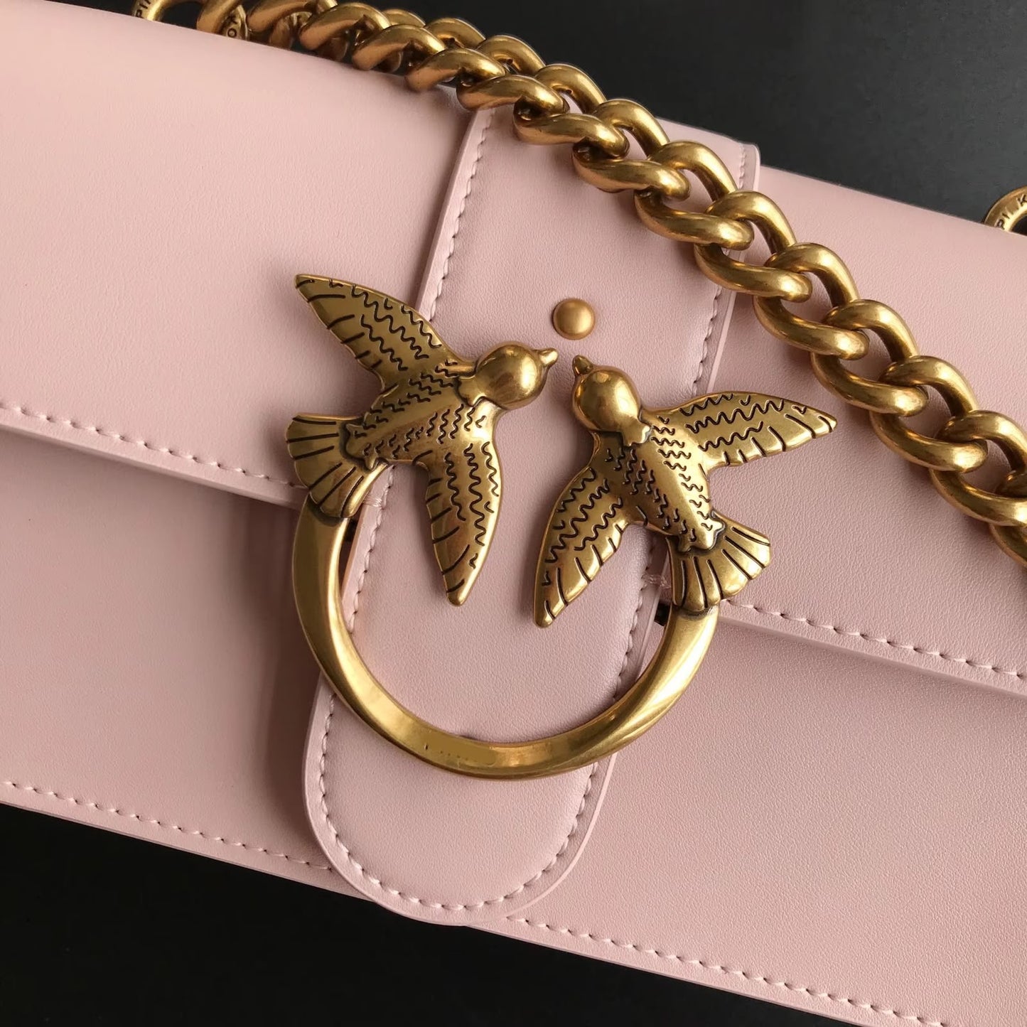 Elegant Crossbody Handbag