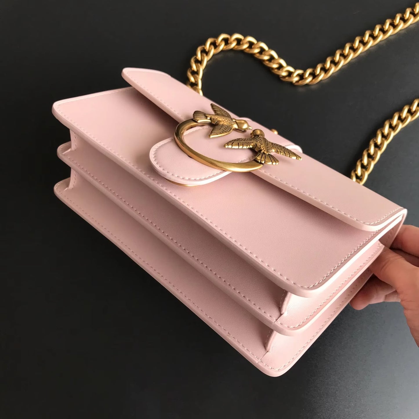 Elegant Crossbody Handbag
