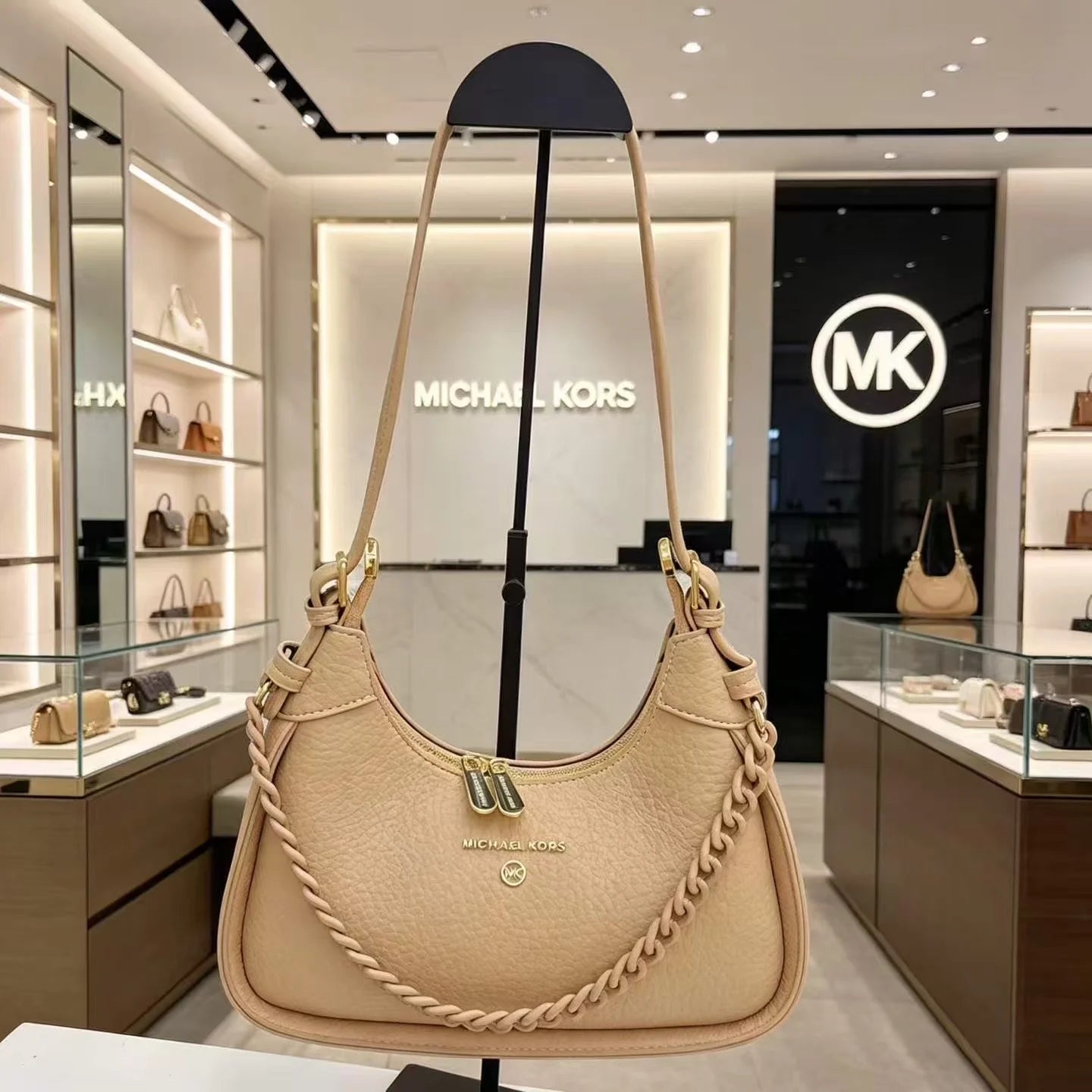 2026  Michael Kors Ladies' Classic Fashion Crossbody Bag MK Alphabet Chain Casual Versatile Outward Commuter Travel Bag