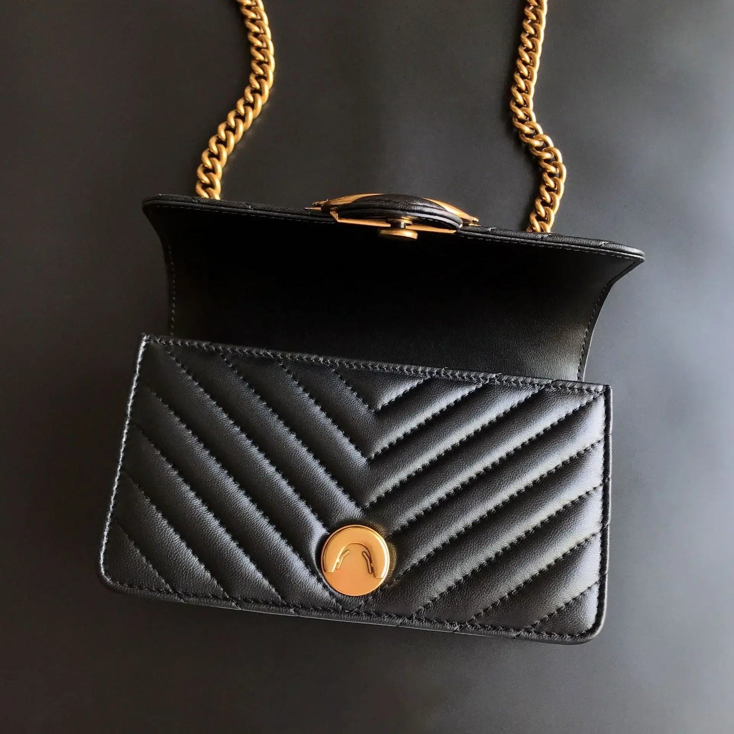 Elegant Chain Strap Shoulder Bag