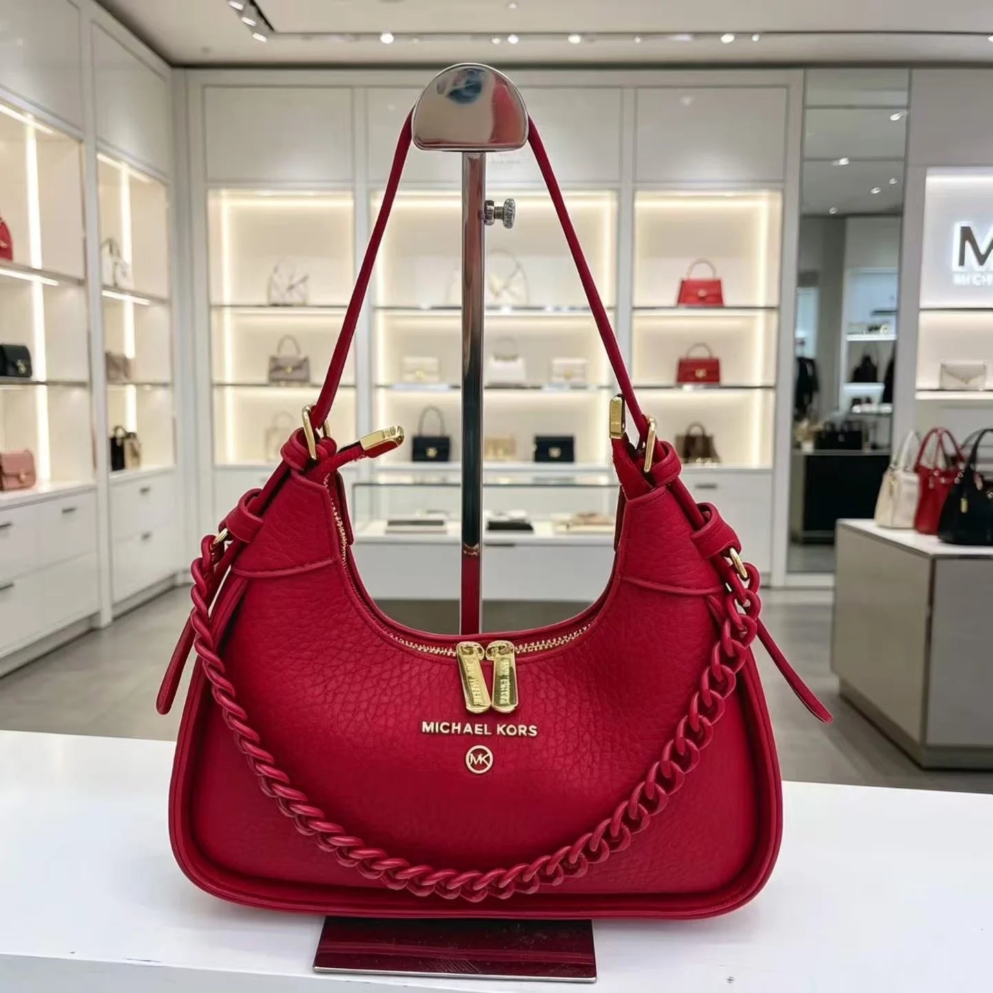 2026  Michael Kors Ladies' Classic Fashion Crossbody Bag MK Alphabet Chain Casual Versatile Outward Commuter Travel Bag